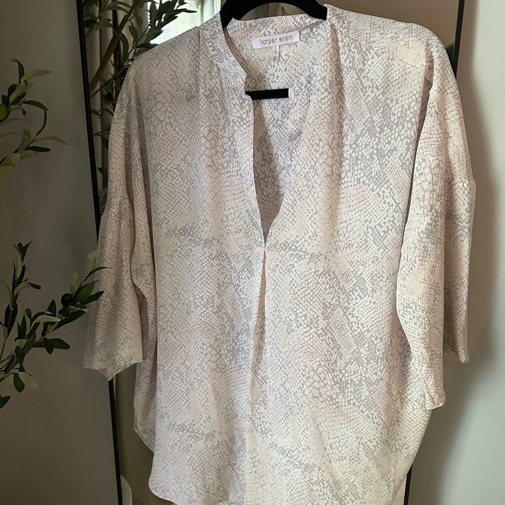 Harper wren light pink snakeskin top